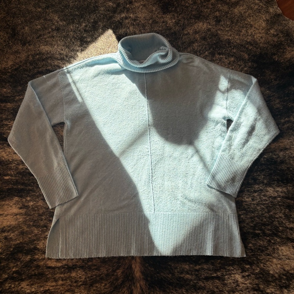 Calvin Klein Light Blue Sweater, Mock / Turtle Neck, Size Medium - Picture 13 of 14